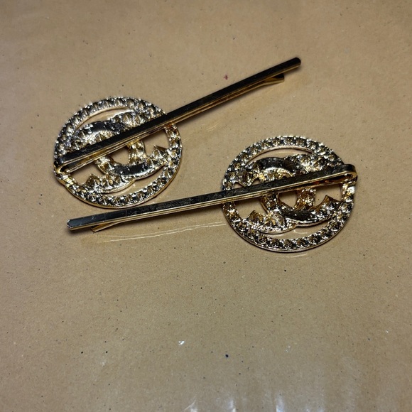 New Luxurious Gold and Red Crystal Hair Clips - Picture 7 of 7